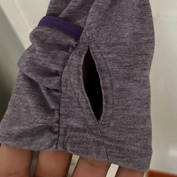 Nike Women's Running Hooded Long-Sleeve Tee - Picture 6 of 6